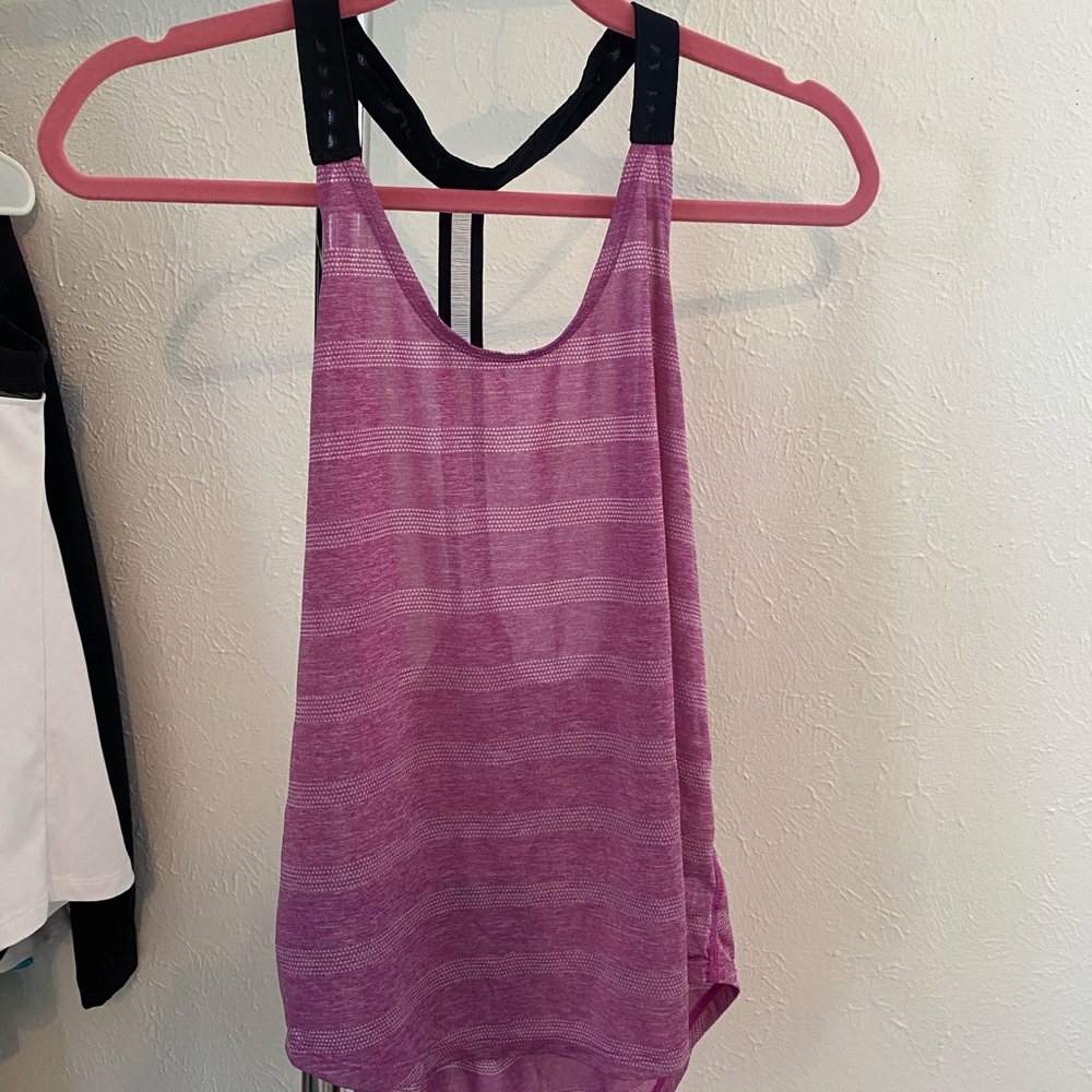 Nike top